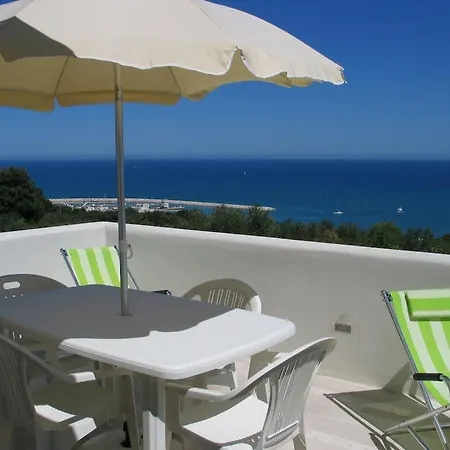 Giulia - In With Sea View *